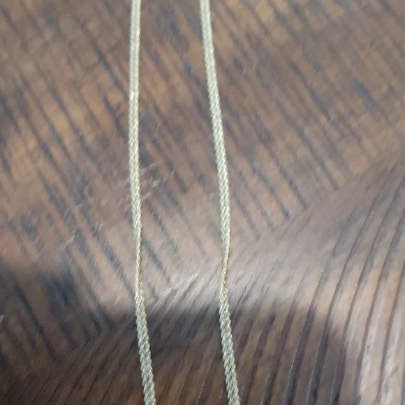 Classic Gold Tone Women's Chain Necklace - Unbranded - Picture 3 of 6